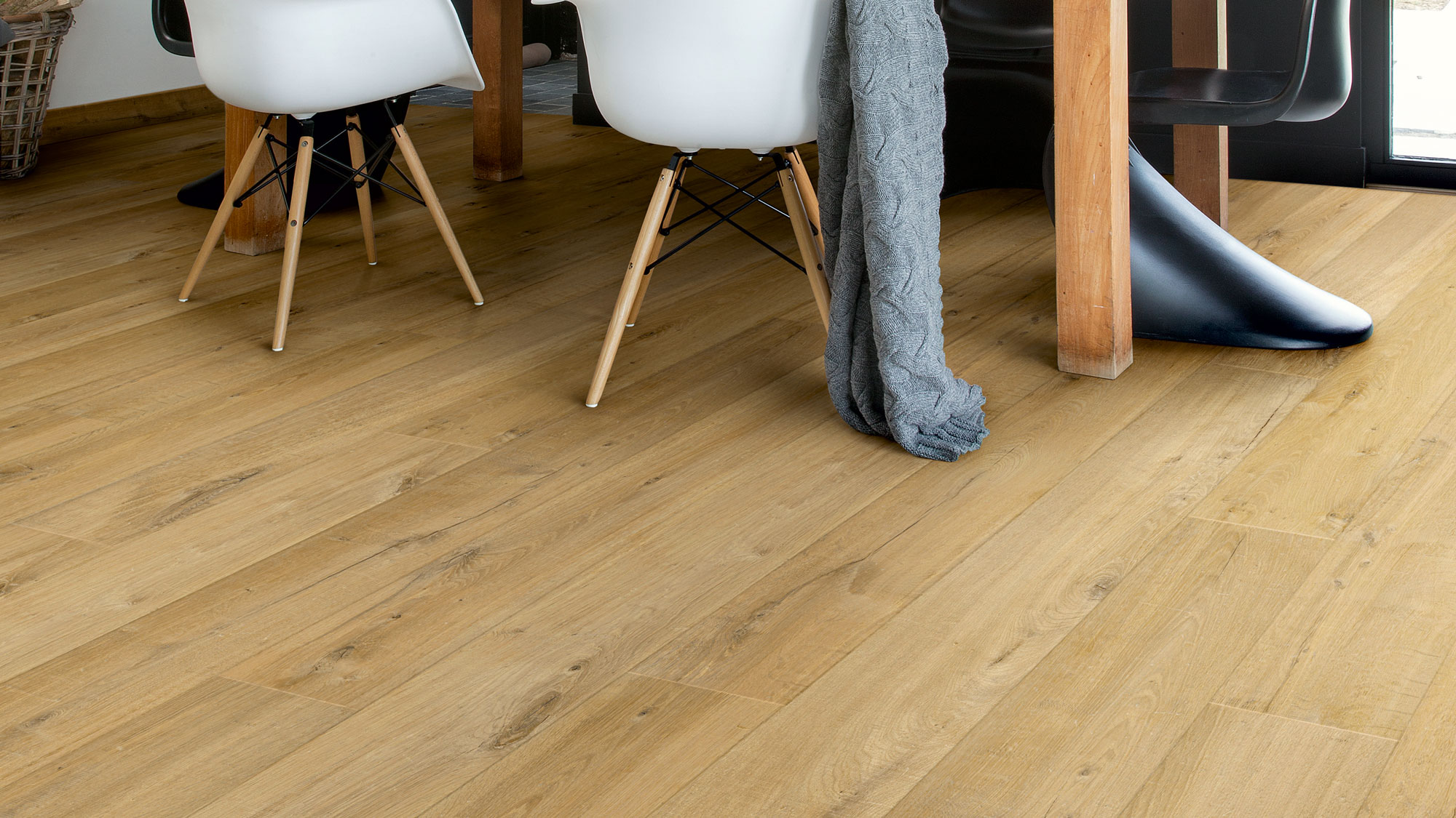 Why Laminate Flooring is Ideal for High-Traffic Areas